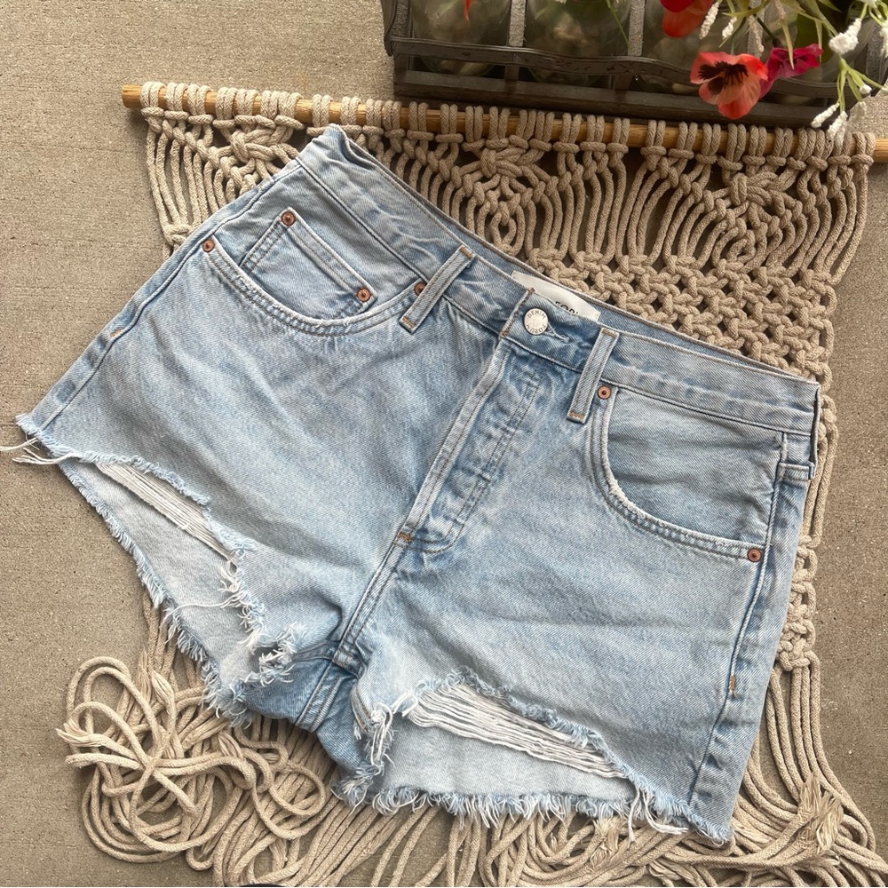 Denim Forum High Rise Distressed Jean Shorts Size 29